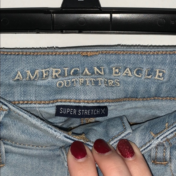 Light wash American eagle jeans - Picture 2 of 3